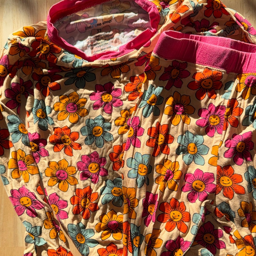 Little one shop co bamboo 3T Floral Pajama Set with Smiley Faces